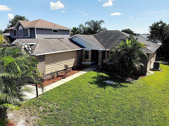 5th image of 129 Coralwood Cir