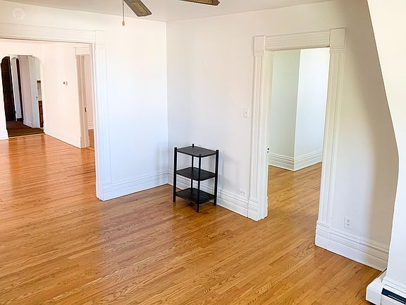 4th image of 815 W Lill Ave APT 3