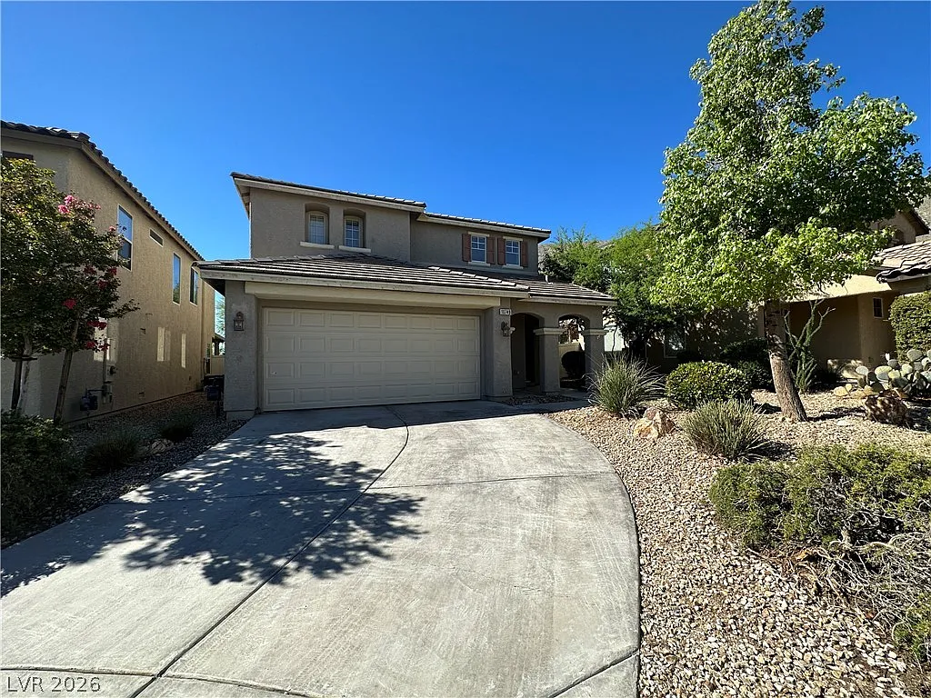 3 bed, 2.5 bath, 1853 sqft, $2,040 — Photo 1