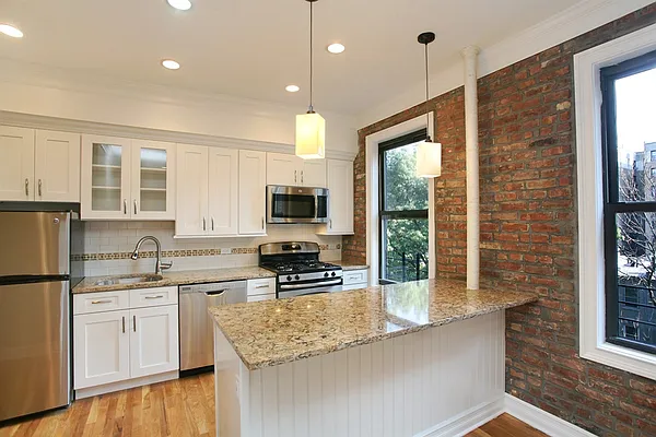 Rented by Corcoran | media 22