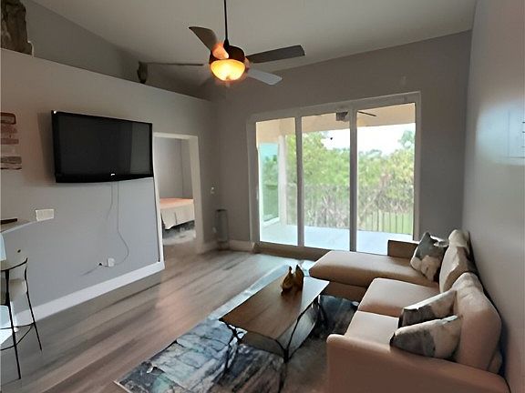 5th image of 462 Tallwood St Unit 103