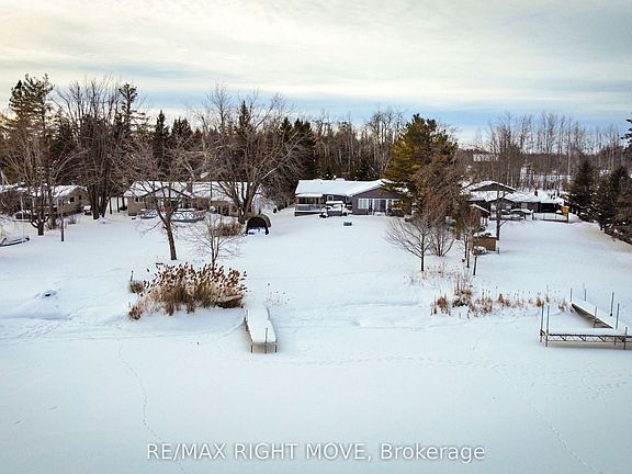 3rd image of 35 Cedar Bay Rd