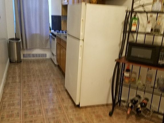 4th image of 4115 45th St APT 1G