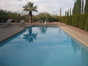 Custom Diving Pool