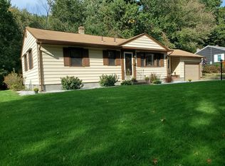 25 Tampa St, South Hadley, MA 01075