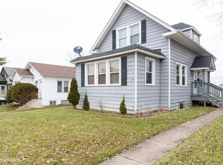 565 Washington Park, Waukegan, IL 60085