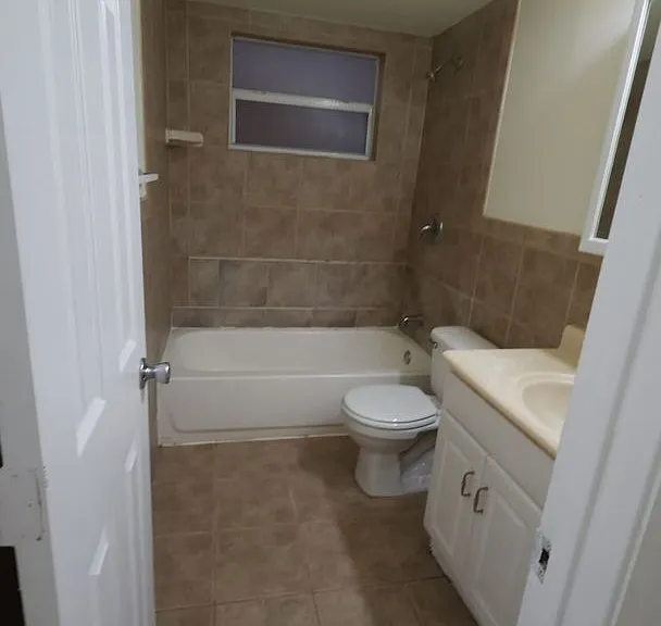978 SW 10th Dr — Photo 52