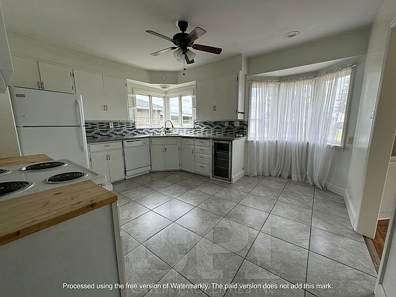 5th image of 1731 Ocean Beach Hwy
