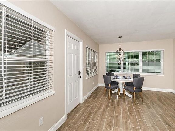 5th image of 1420 Santa Anna Dr