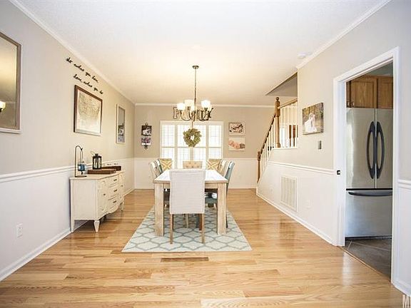 3rd image of 2940 5th Street Pl NE