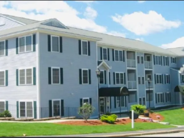 89 Eastern Ave APT 106, Manchester, NH 03104