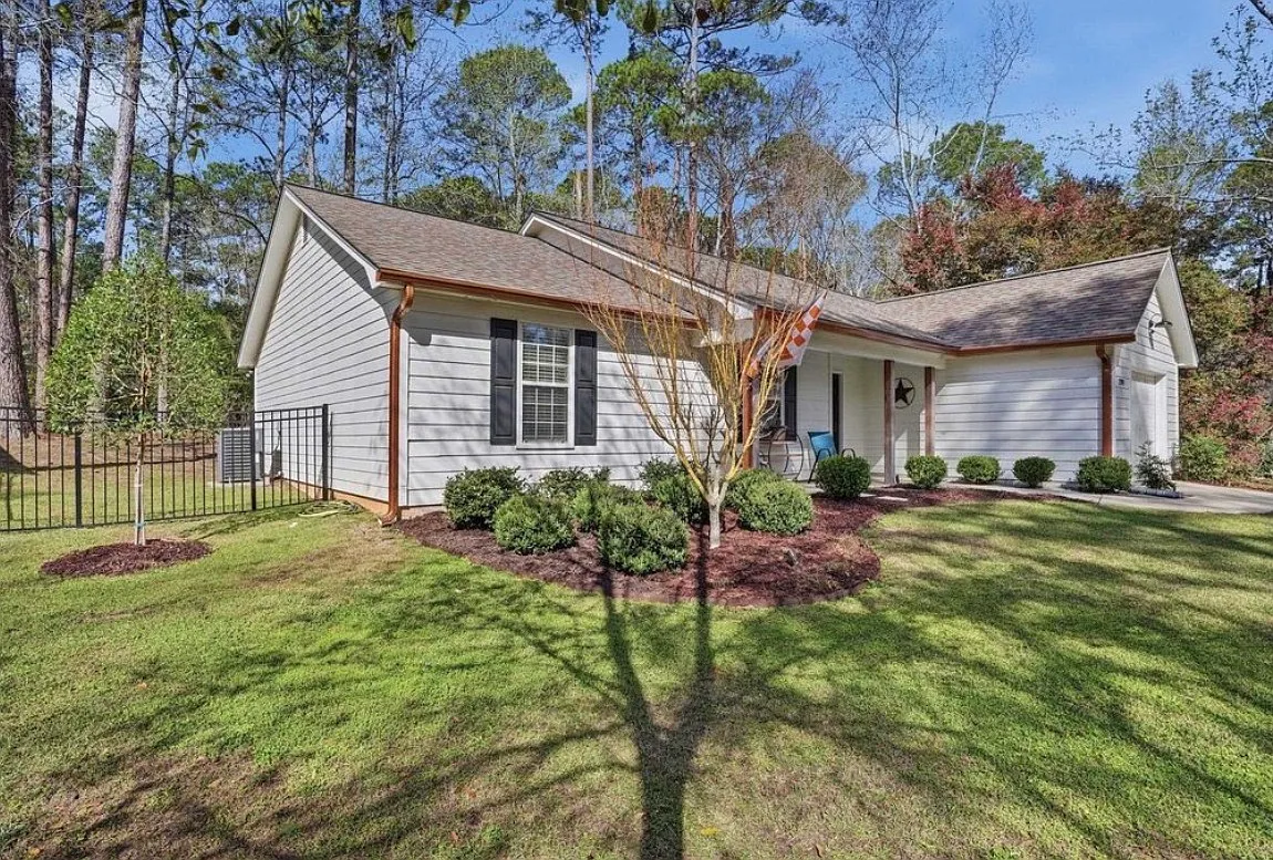 Building Photo - 2391 Tuscavilla Rd