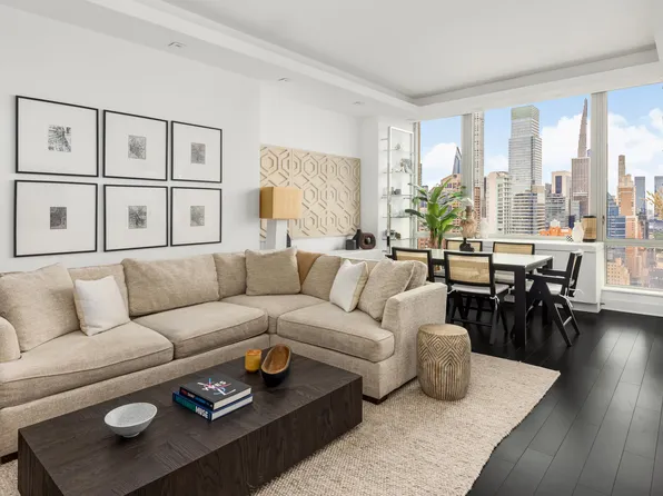 401 East 60th Street image 1 of 11