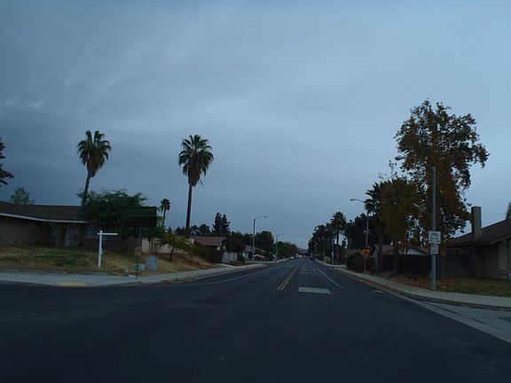 4th image of 23657 Dracaea Ave