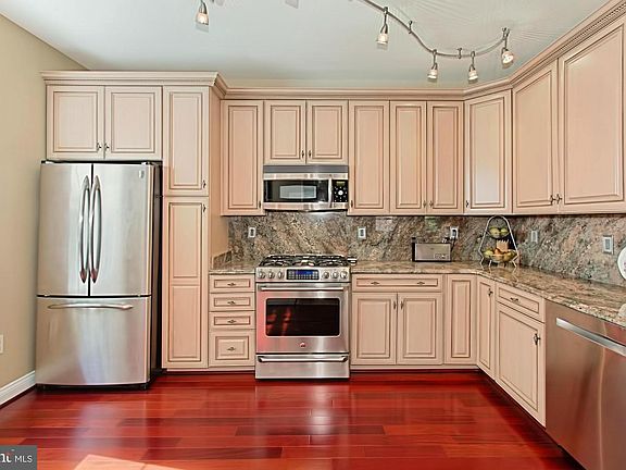 5th image of 5060 Kilburn St