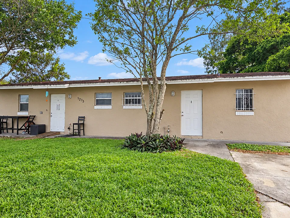 1275 NW 27th Ave #2