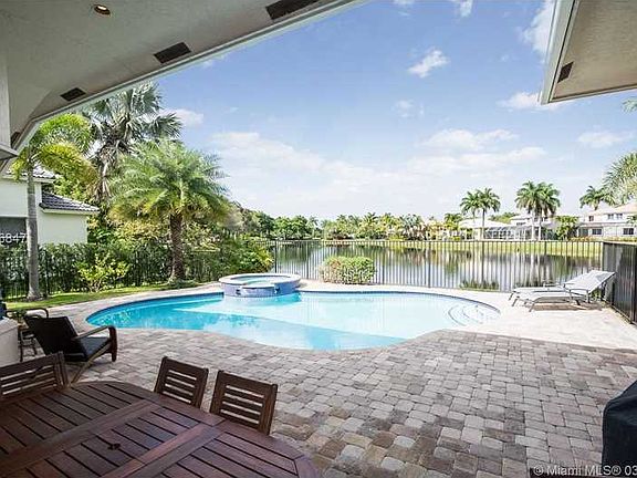 3rd image of 1677 Island Way