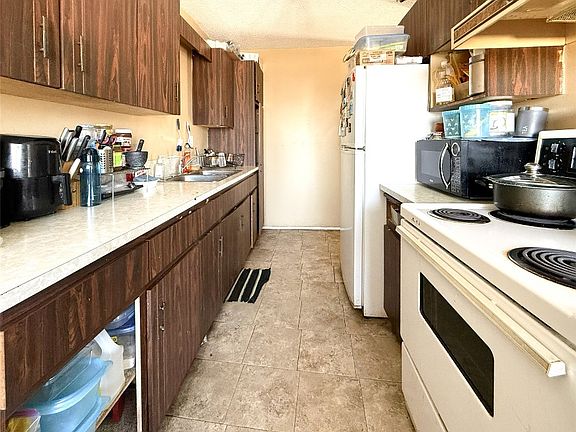 4th image of McGill Rd #195