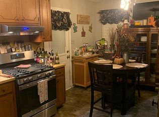 1606 Hamilton St, Roanoke Rapids, NC 27870