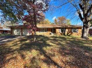 113 Warrensburg Dr, Belleville, IL 62223