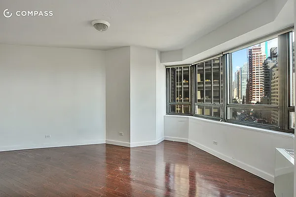 Rented by Compass | media 28