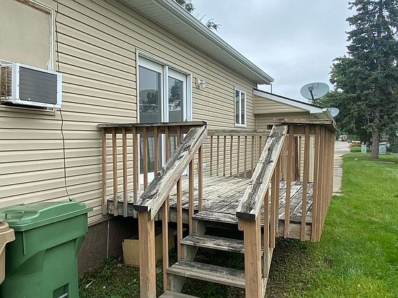 5th image of 915 W Kemp Ave #915