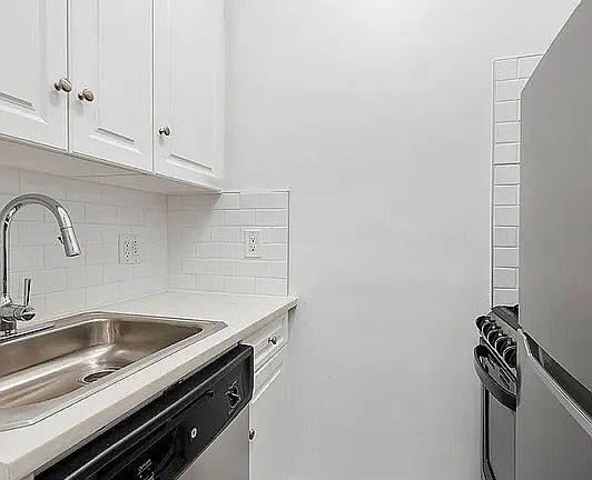 4th image of 40 Park Ave APT 3K