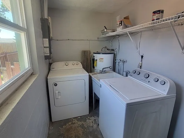 10225 Gardenia Ln — Photo 16