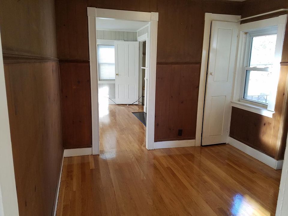 2nd image of 7 Tremont St #2