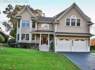 498 Fairview Ave, Westwood, NJ 07675