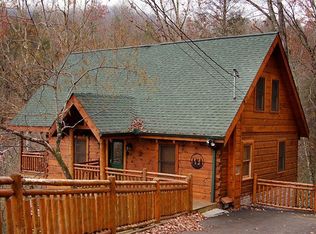 419 Silverbell Heights Ln, Gatlinburg, TN 37738
