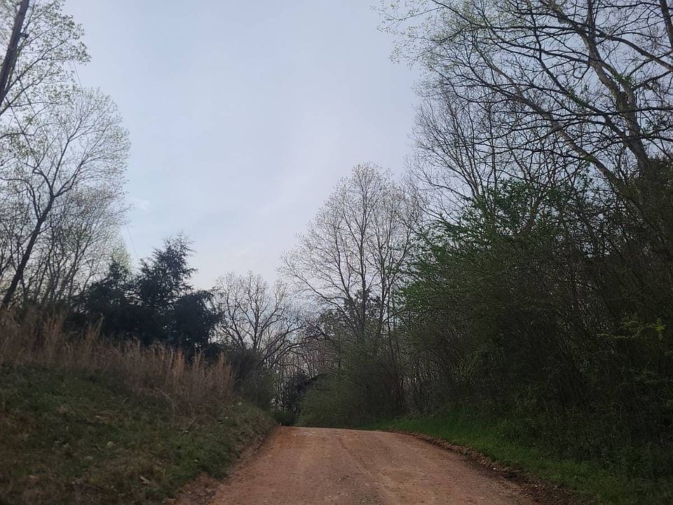 2nd image of 1330 Right Prong Blue Buck Rd