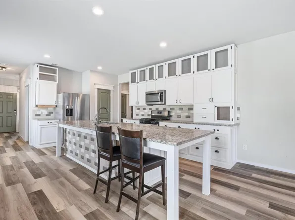 16902 Rich Pines Dr, Conroe, TX 77302