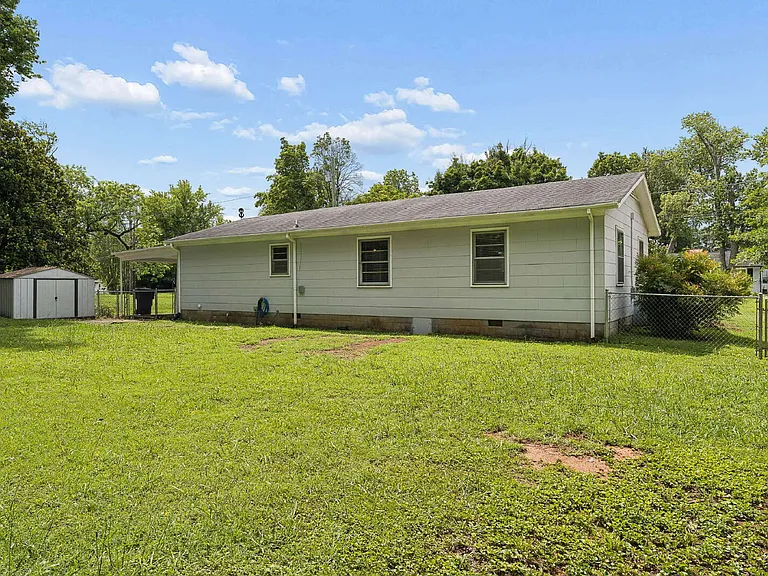 900 Velma Ln — Photo 26
