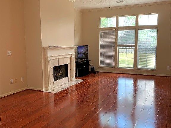 5th image of 9418 Bristlecone Dr