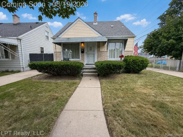 2266 Progress Ave, Lincoln Park, MI 48146