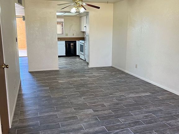 4th image of 4401 Buena Loma Way APT 3