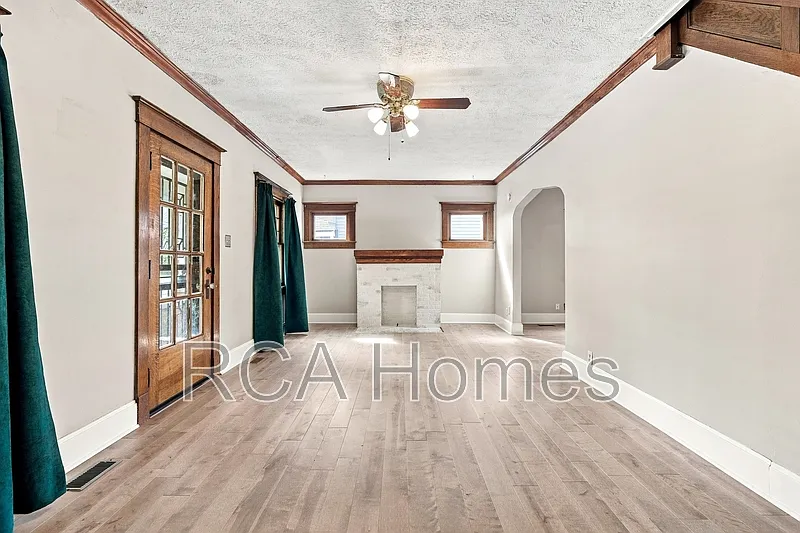 3 bed, 2.0 bath, $1,750 — Photo 2
