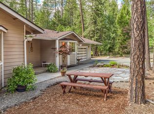 668 Queens Branch Rd, Rogue River, OR 97537