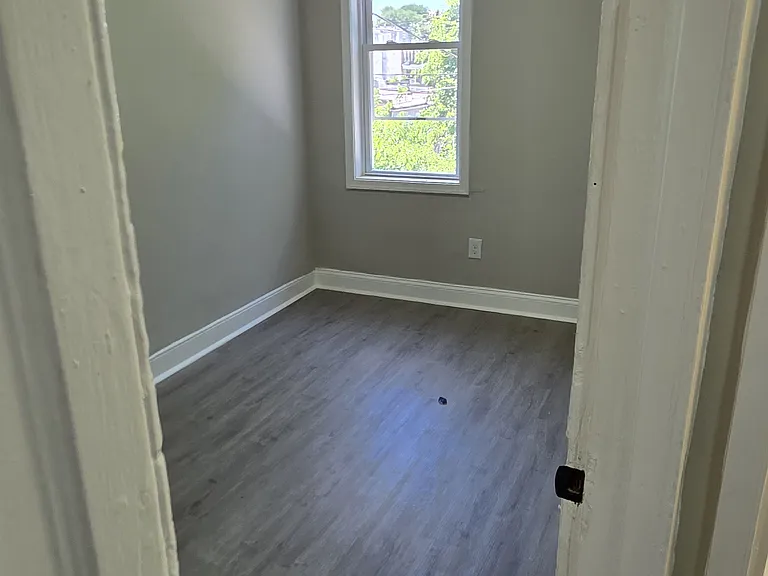 1614 Ashburton St — Photo 8