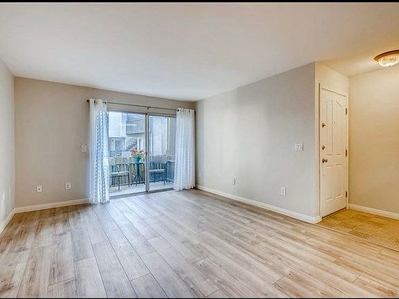 2nd image of 432 Edgehill Ln Unit 89