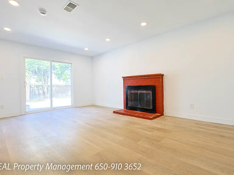 35931 Brandywine St — Photo 2