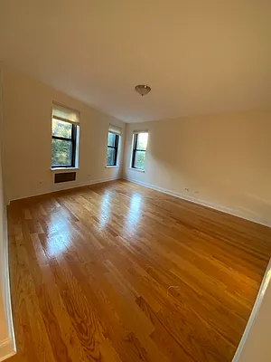 Rented by ONE Manhattan Real Estate | media 24