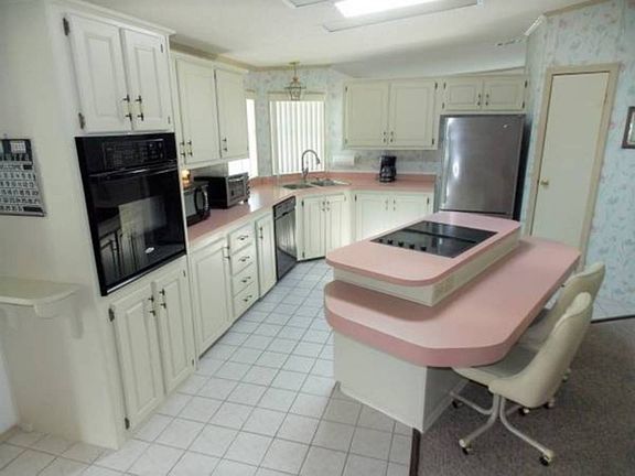5th image of 1754 Douglas Ave