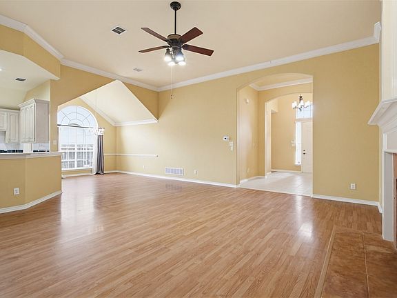 4th image of 3208 Bridle Ln