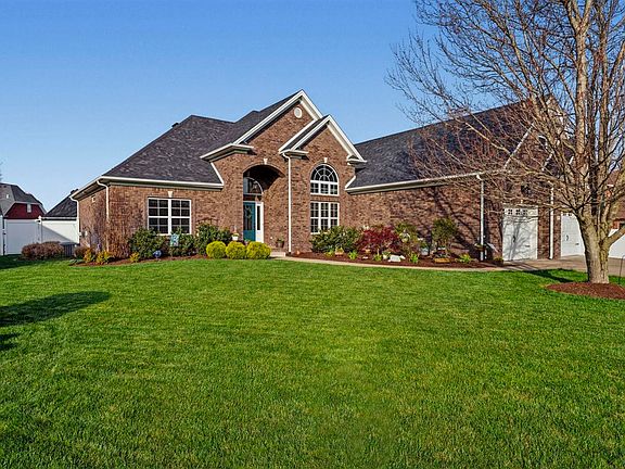 3rd image of 309 Crepe Myrtle Way