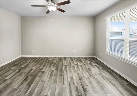 2nd image of 803 Hollyhock Dr #1