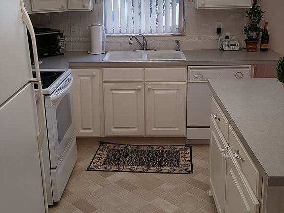 5th image of 2363 White Oak Cir