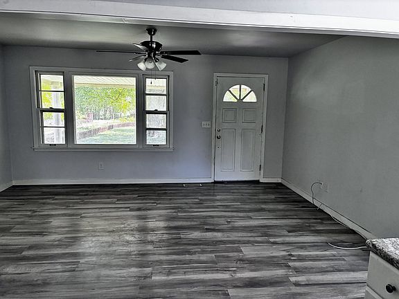 2nd image of 267 Oak St