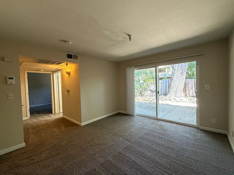174 El Dorado Ave #2 — Photo 9